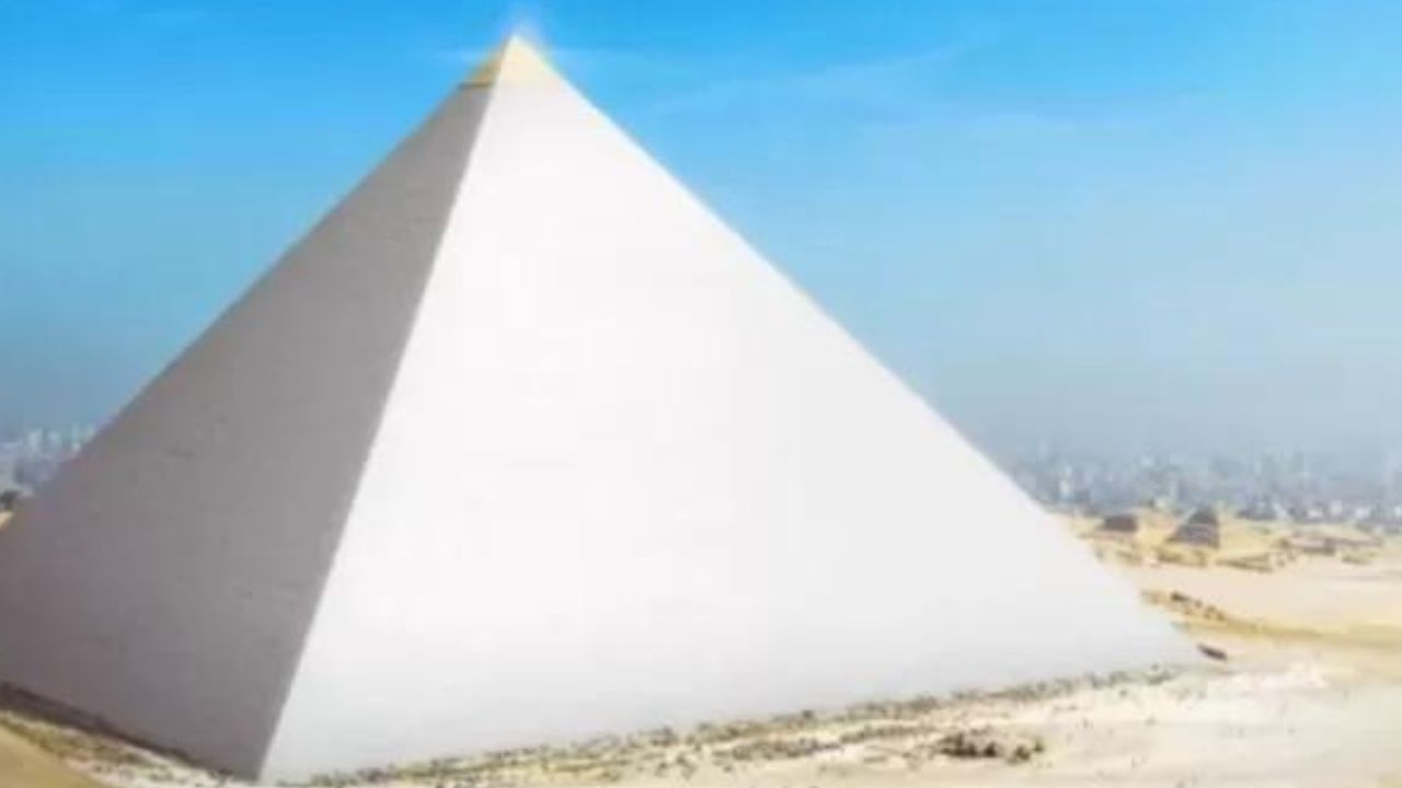 Asi se vería la Gran pirámide en la antiguedad según la IA.
