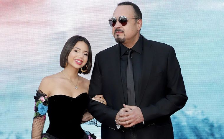 Pepe Aguilar junto a su hija, Ángela