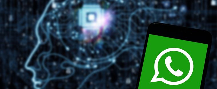 Meta AI en WhatsApp permite generar imágenes a partir de instrucciones textuales del usuario. Meta AI en WhatsApp permite generar imágenes a partir de instrucciones textuales del usuario.