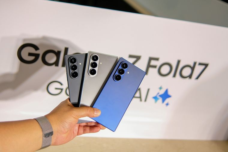 En India, el nuevo plegable premium de Samsung se agotó en las primeras semanas. En India, el nuevo plegable premium de Samsung se agotó en las primeras semanas.