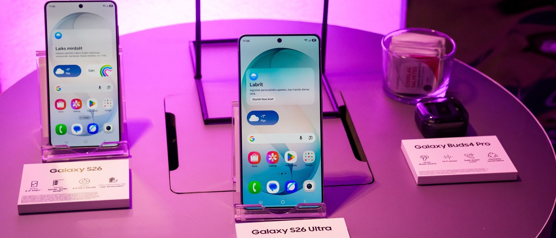 El Samsung Galaxy S26 Ultra incorpora un protector diseñado para mantener su pantalla antirreflejo.