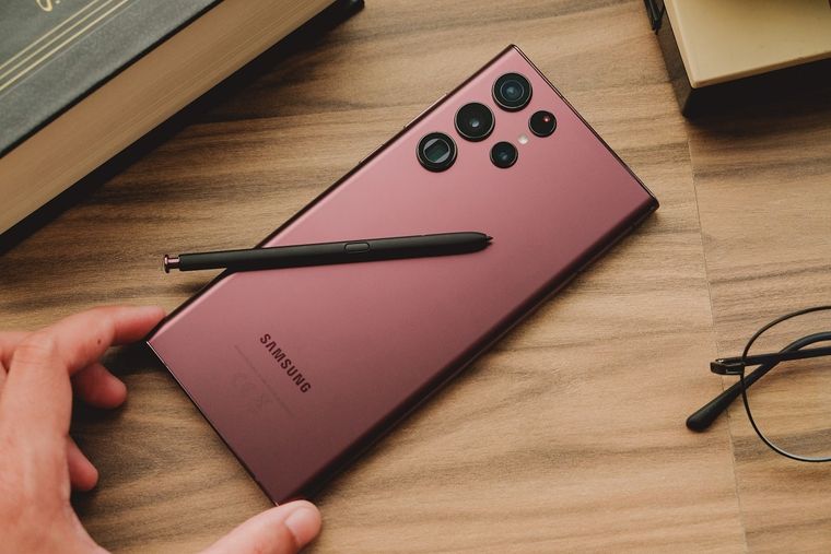 Gama alta: Samsung S22 Ultra se convierte en el mejor teléfono Android del mercado