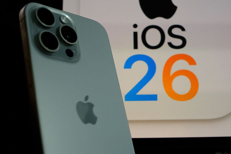 iOS 26 introduce un rediseño profundo, pero su adopción en iPhone genera debate.