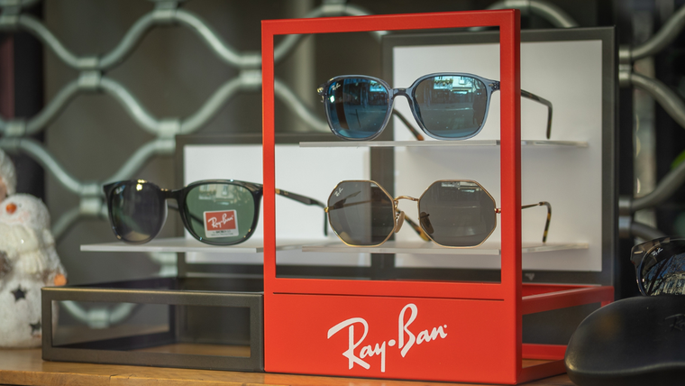 Los lentes de Ray Ban estan en descuento con la página del Hot Sale