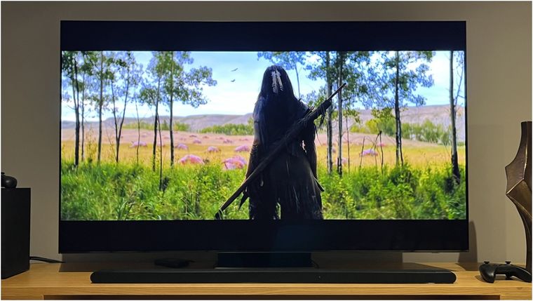 Este es el primer televisor que tiene lo mejor de los OLED junto con lo mejor de los QLED.