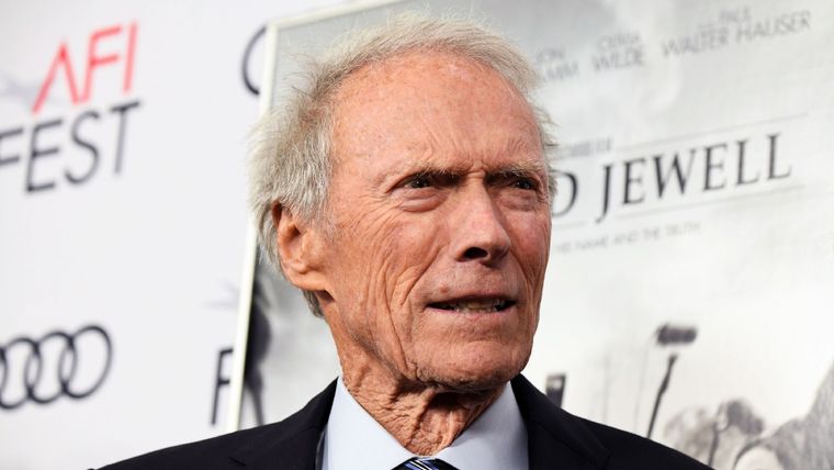 Clint Eastwood alertó a sus seguidores con su apariencia