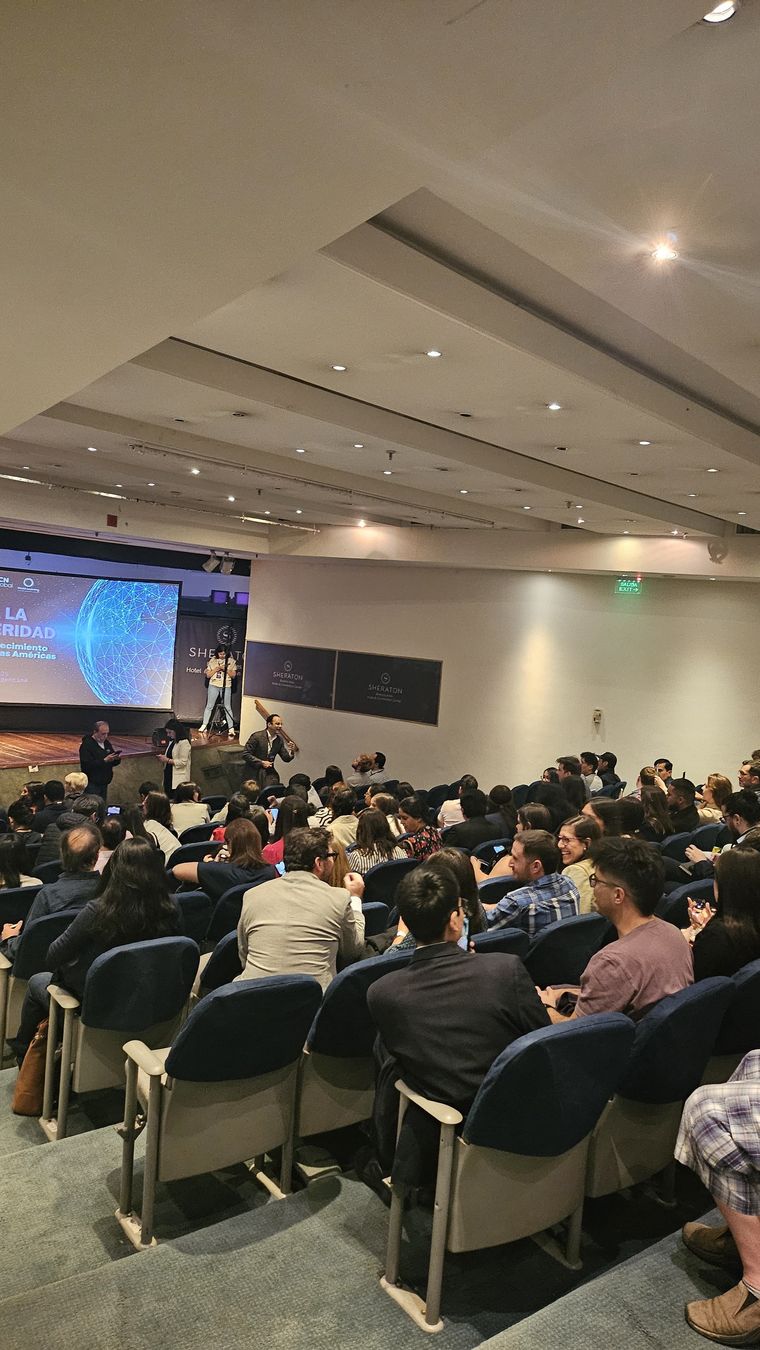 El foro reunió a más de 150 profesionales en IA de toda América El foro reunió a más de 150 profesionales en IA de toda América