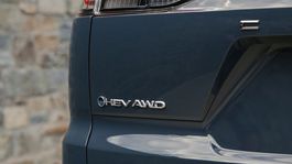Toyota Crown revoluciona con su próximo SUV híbrido