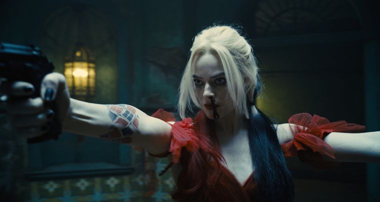 Así luciriía Margot Robbie en una película de terror