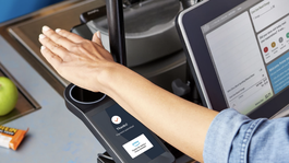 amazon expande su sistema de pago inteligente palm-print