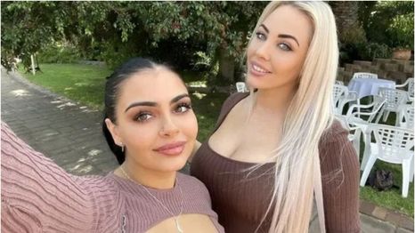 Madre e hija la rompen en las redes sociales