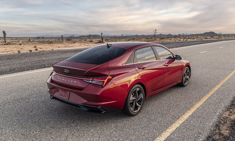 Hyundai Elantra 2021