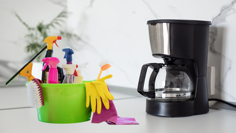 Esta es la mejor forma de limpiar tu cafetera eléctrica