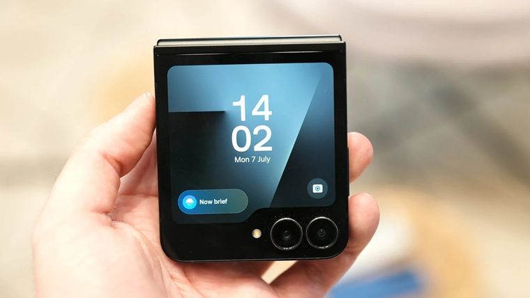 El Samsung Galaxy Z Flip7 apunta a usuarios exigentes que buscan la experiencia plegable más completa del mercado. El Samsung Galaxy Z Flip7 apunta a usuarios exigentes que buscan la experiencia plegable más completa del mercado.