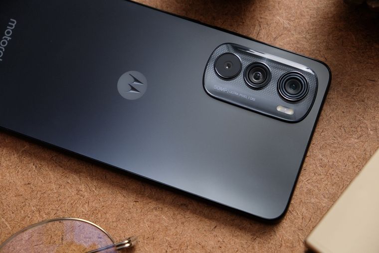 Motorola Edge 30: review de la gama media de Motorola que revitalizó el mercado