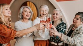 Celebra el Día de las Madres con un buen vino de El Corte Inglés y Carrefour