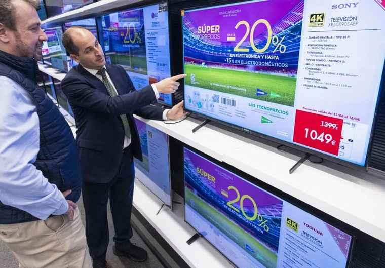 Si compraste un receptor recientemente, verifica que incluya soporte para DVB-T2 . Si compraste un receptor recientemente, verifica que incluya soporte para DVB-T2 .