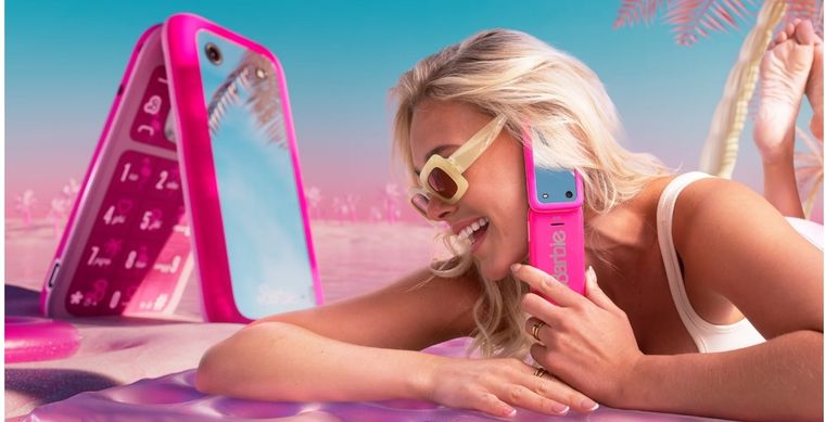 ¿Cansado de las redes sociales? Descubre el nuevo teléfono plegable Nokia HMD Barbie