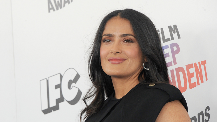 Según ChatGPT, este es el mayor éxito de Salma hayek
