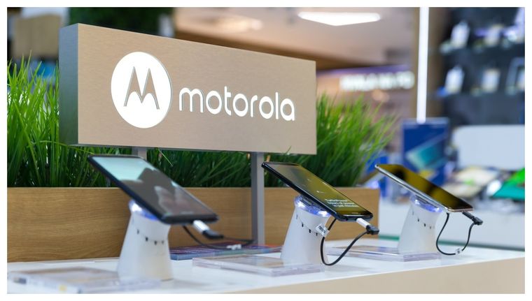 En 2024, algunos de los teléfonos de gama alta de Motorola no han cumplido con las expectativas