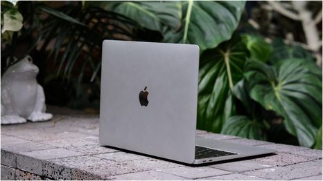 Consigue esta Apple MacBook en Coscto por el Black Friday a un precio soñado.