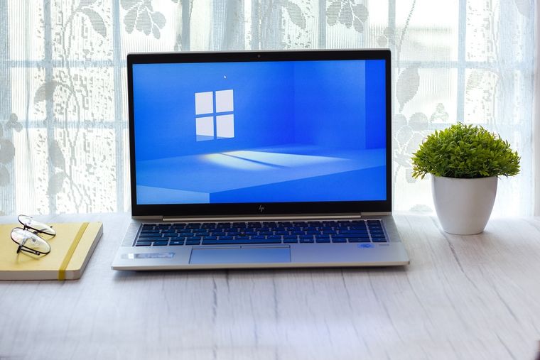 Windows 11 va en crecimiento y extrañamente también lo hace Windows 7 y XP