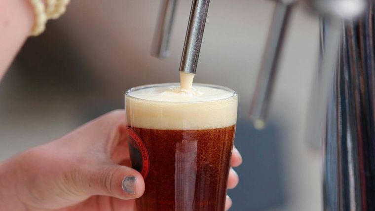 El regalo perfecto para Papá te lo da PcComponentes: un tirador de cerveza por menos de 150 euros