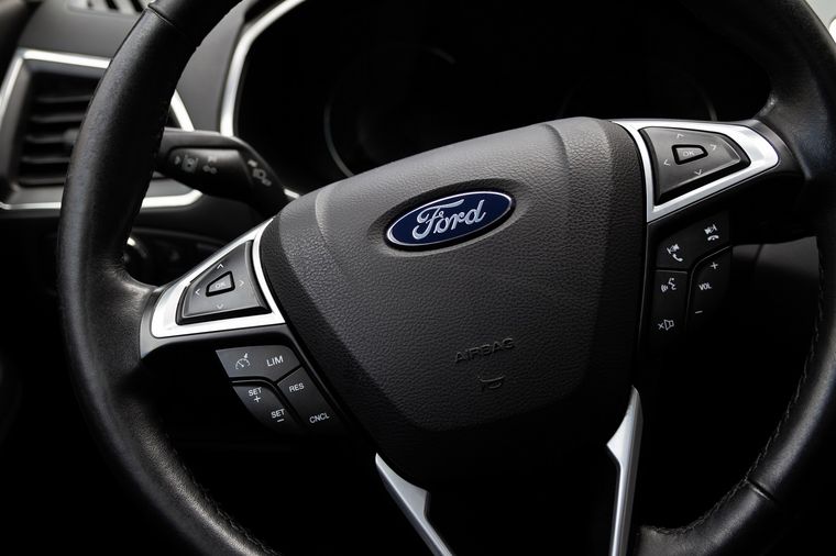 Ford está trabajando en mejoras en el sistema de airbags