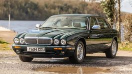 Este es el Daimler Majestic que perteneció a la Reina Isabel II