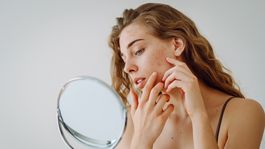 La nueva función de Google Photos permitirá eliminar acné y imperfecciones en retratos con ayuda de inteligencia artificial. La nueva función de Google Photos permitirá eliminar acné y imperfecciones en retratos con ayuda de inteligencia artificial.