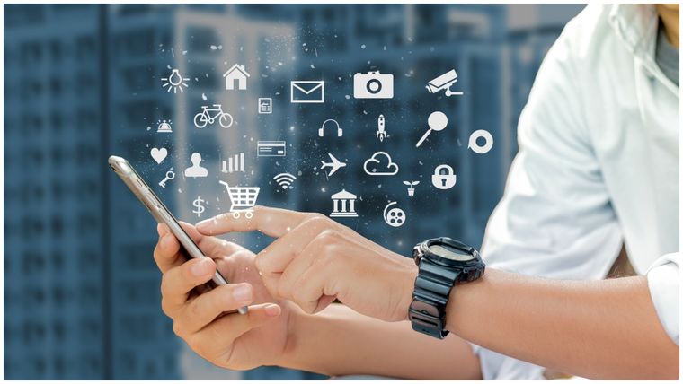 Hacer una revisión periódica de nuestras aplicaciones es tan importante como actualizar el sistema operativo.