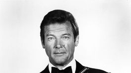 youtube transmite las primeras 19 peliculas de james bond de forma gratuita