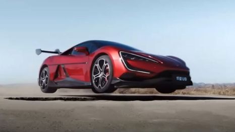 Lo último en suspensión: BYD lanza un auto deportivo que salta baches