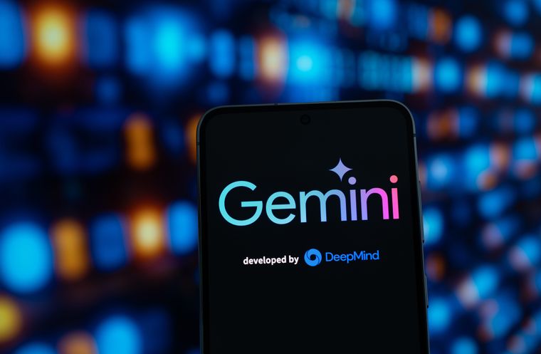 Google reduce el precio de acceso a Gemini con su nuevo plan AI Plus.
