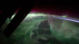 impactante video de una aurora boreal desde el espacio