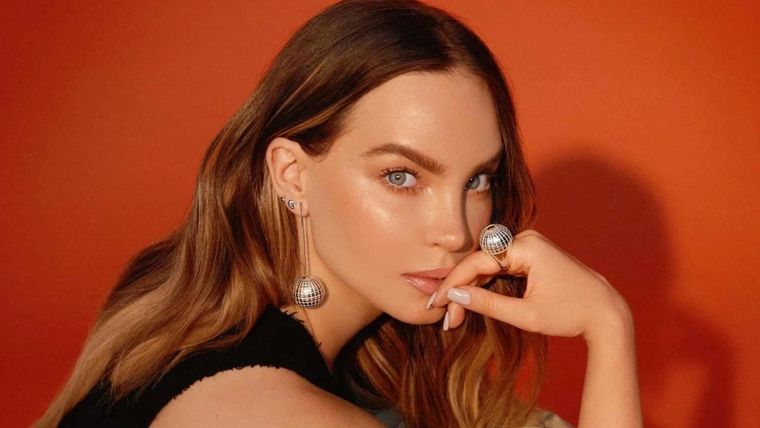 Belinda esquivó a la prensa