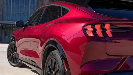 Ford Mustang Mach E 2025, el eléctrico será más asequible
