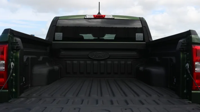 Cajuela de Ford Maverick híbrida Cajuela de Ford Maverick híbrida