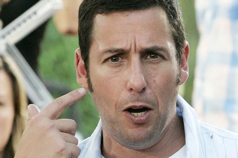 Adam Sandler como El Chavo del 8