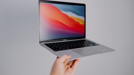 Costco tiene en oferta por tiempo limitado esta MacBook por Black Friday.