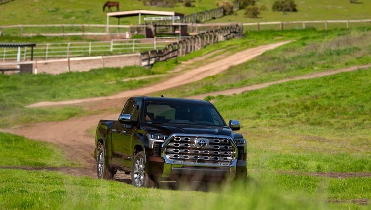 Toyota Tundra híbrida 2024