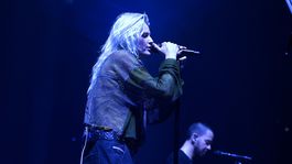 Emily Armstrong tiene 38 años