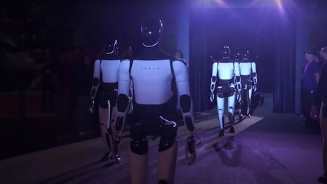 Optimus Tesla: nuevos robots autómatas