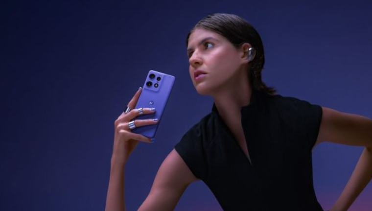 Motorola presenta su nueva línea de teléfonos móviles.