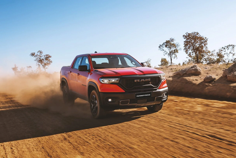 La RAM Rampage Big Horn turbodiésel llegará a Argentina en agosto como versión de entrada con motor 2.2 litros. La RAM Rampage Big Horn turbodiésel llegará a Argentina en agosto como versión de entrada con motor 2.2 litros.