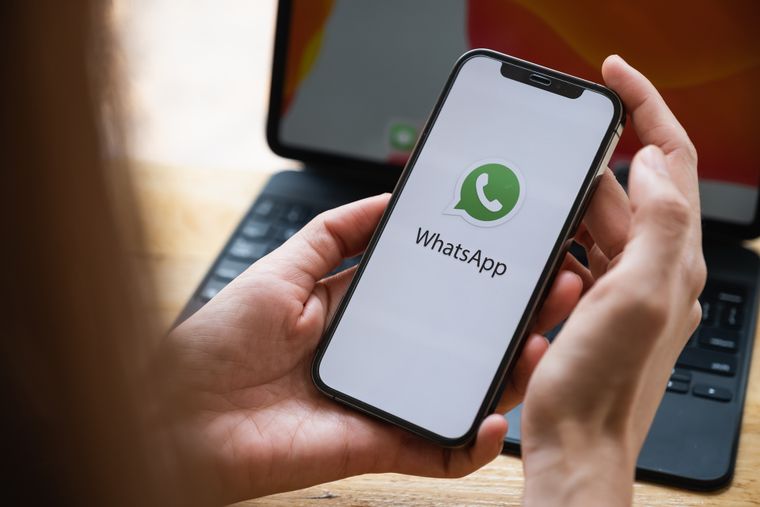 Tanto estudiantes como docentes pueden aprovechar el modo estudiante de WhatsApp para mejorar la concentración y el orden digital.