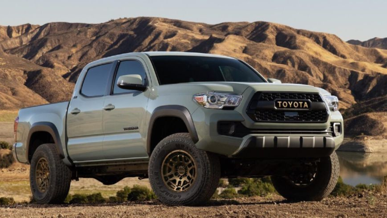 No gastes en la Toyota Tacoma 2024