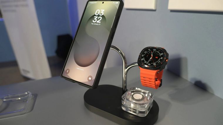 Samsung se prepara para lanzar su primera batería inalámbrica magnética junto al Galaxy S26.