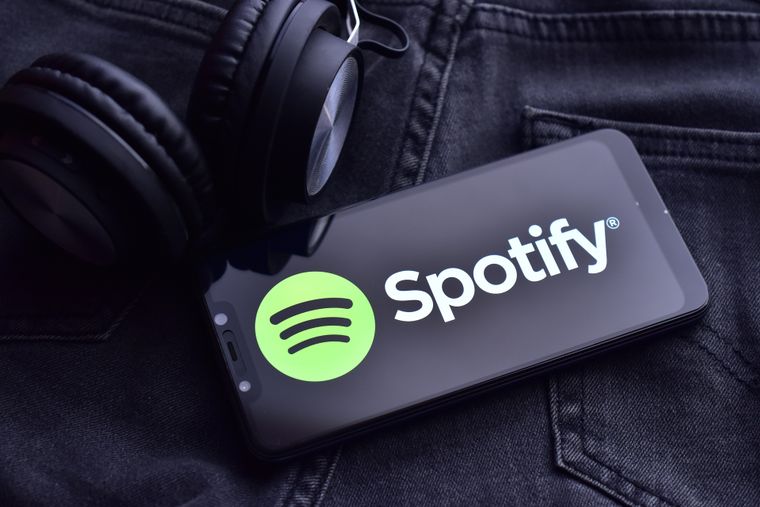 La app de música Spotify ahora permite excluir una canción de tu perfil para mantener las recomendaciones más precisas.