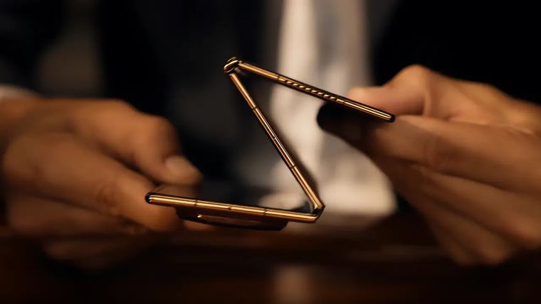 Samsung habría decidido no incluir una cámara bajo pantalla, priorizando una experiencia más estable y resistente. Samsung habría decidido no incluir una cámara bajo pantalla, priorizando una experiencia más estable y resistente.